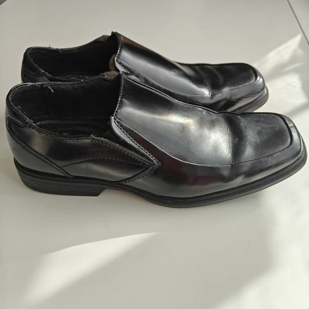 Claiborne Mens Slip On Loafers Dress Shoes Black Polished Leather Square Toe 8.5